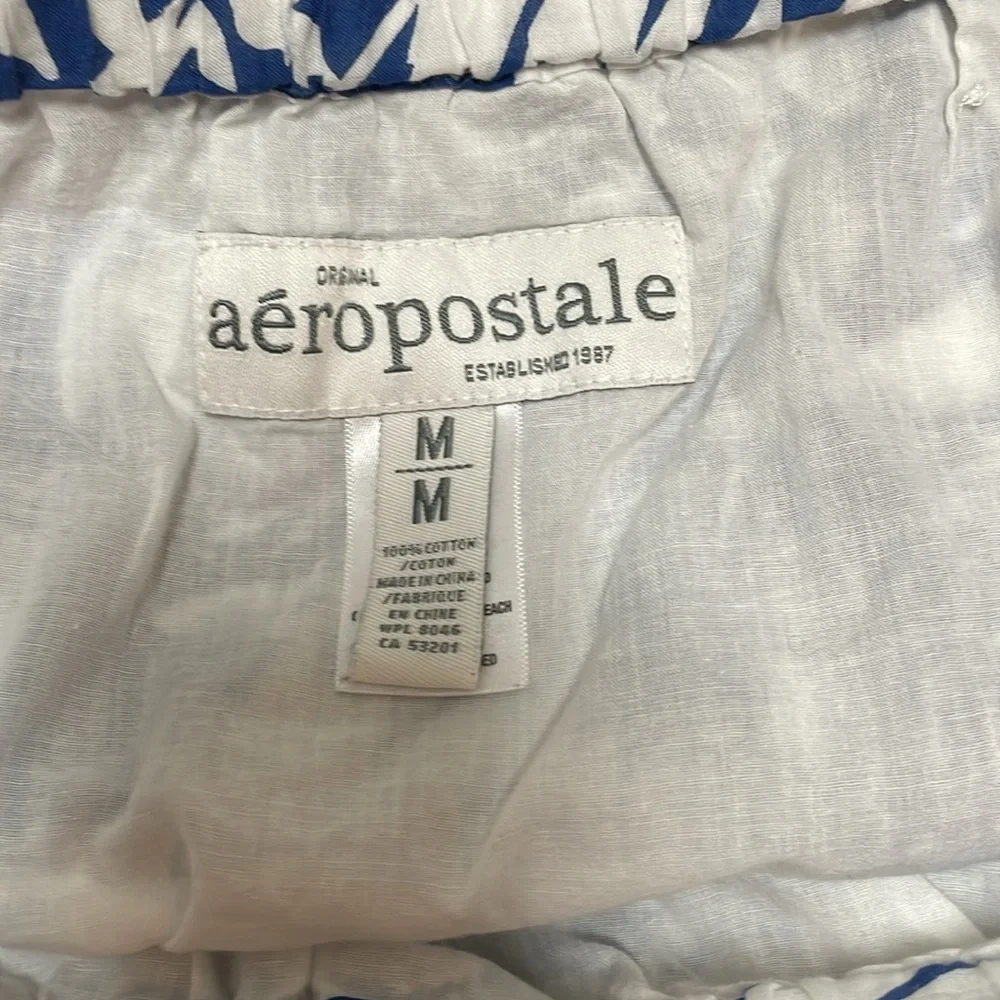 Aeropostale Navy blue and white leaf pattern skirt size medium